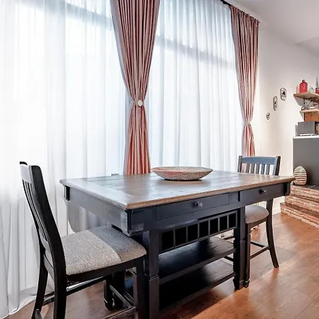 Eiffel Grand View Apartment *